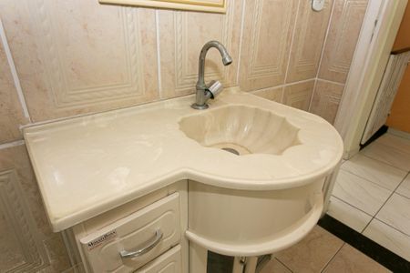 Casa de condomínio à venda com 102m², 2 quartos e 2 vagas Casa de condomínio à venda com 102m², 2 quartos e 2 vagasBanheiro