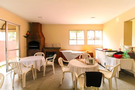 Apartamento à venda com 49m², 2 quartos e 1 vaga Apartamento à venda com 49m², 2 quartos e 1 vagaÁrea comum - Salão de festas