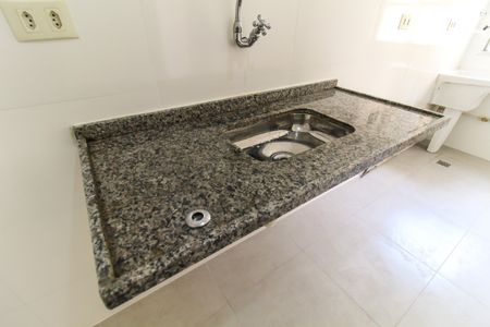 Apartamento à venda com 49m², 2 quartos e 1 vaga Apartamento à venda com 49m², 2 quartos e 1 vagaCozinha e Área de Serviço