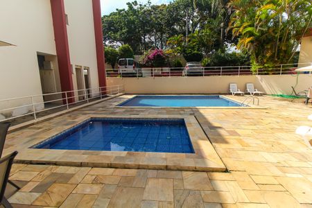 Apartamento à venda com 49m², 2 quartos e 1 vaga Apartamento à venda com 49m², 2 quartos e 1 vagaPiscina