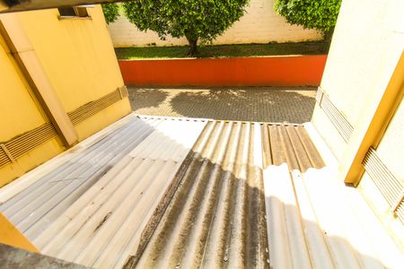 Apartamento à venda com 49m², 2 quartos e 1 vaga Apartamento à venda com 49m², 2 quartos e 1 vagaVista da Cozinha e Área de Serviço