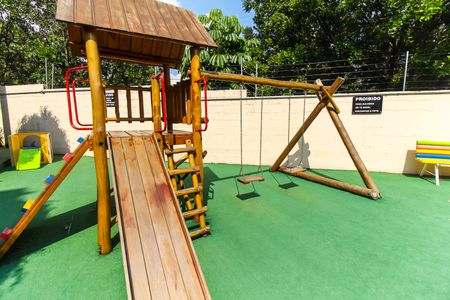 Apartamento à venda com 49m², 2 quartos e 1 vaga Apartamento à venda com 49m², 2 quartos e 1 vagaÁrea comum - Playground