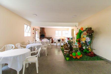Apartamento à venda com 49m², 2 quartos e 1 vaga Apartamento à venda com 49m², 2 quartos e 1 vagaÁrea comum - Salão de festas