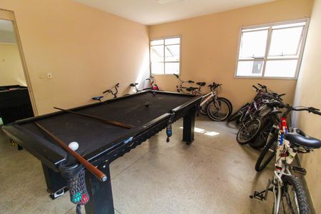 Apartamento à venda com 49m², 2 quartos e 1 vaga Apartamento à venda com 49m², 2 quartos e 1 vagaEspaço de jogos