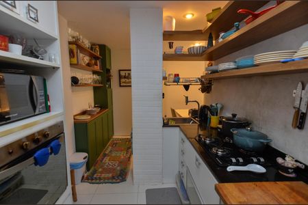 Apartamento à venda com 74m², 2 quartos e sem vagaCozinha e Área de Serviço