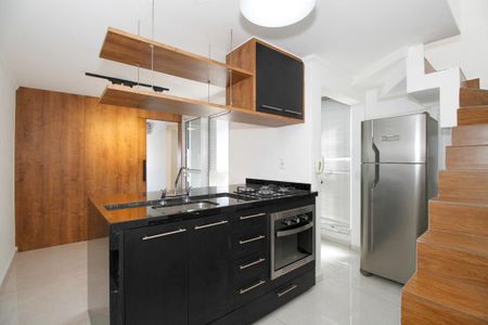 Sala, Cozinha e Área de Serviço de apartamento para alugar com 2 quartos, 80m² em Pinheiros, São Paulo