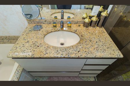 Apartamento à venda com 156m², 4 quartos e 4 vagas Apartamento à venda com 156m², 4 quartos e 4 vagasDetalhe Banheiro - Suíte 3