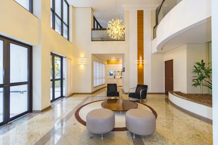 Apartamento à venda com 156m², 4 quartos e 4 vagas Apartamento à venda com 156m², 4 quartos e 4 vagasHall social