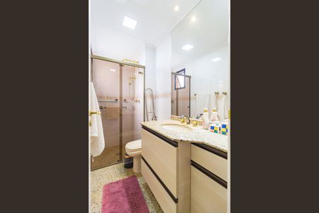 Apartamento à venda com 156m², 4 quartos e 4 vagas Apartamento à venda com 156m², 4 quartos e 4 vagasBanheiro - Suíte 2