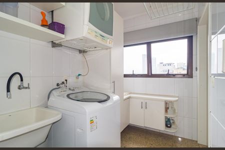 Apartamento à venda com 156m², 4 quartos e 4 vagas Apartamento à venda com 156m², 4 quartos e 4 vagasÁrea de Serviço