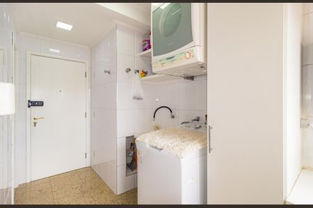 Apartamento à venda com 156m², 4 quartos e 4 vagas Apartamento à venda com 156m², 4 quartos e 4 vagasÁrea de Serviço