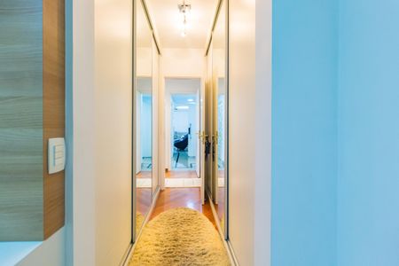 Apartamento à venda com 156m², 4 quartos e 4 vagas Apartamento à venda com 156m², 4 quartos e 4 vagasCloset - Suíte 3