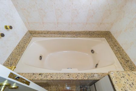 Apartamento à venda com 156m², 4 quartos e 4 vagas Apartamento à venda com 156m², 4 quartos e 4 vagasDetalhe Banheiro - Suíte 3