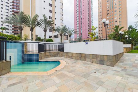 Apartamento à venda com 156m², 4 quartos e 4 vagas Apartamento à venda com 156m², 4 quartos e 4 vagasPiscina