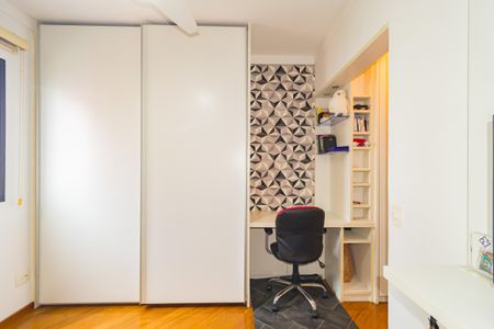 Apartamento à venda com 156m², 4 quartos e 4 vagas Apartamento à venda com 156m², 4 quartos e 4 vagasSuíte 1