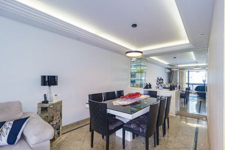 Apartamento à venda com 156m², 4 quartos e 4 vagas Apartamento à venda com 156m², 4 quartos e 4 vagasSala de Jantar
