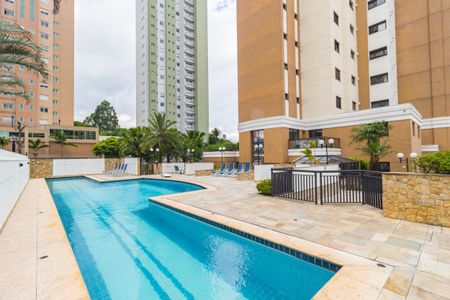 Apartamento à venda com 156m², 4 quartos e 4 vagas Apartamento à venda com 156m², 4 quartos e 4 vagasPiscina