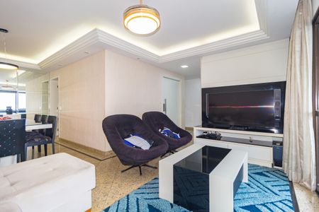 Apartamento à venda com 156m², 4 quartos e 4 vagas Apartamento à venda com 156m², 4 quartos e 4 vagasSala de Estar