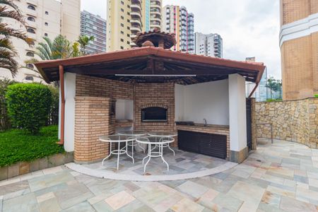 Apartamento à venda com 156m², 4 quartos e 4 vagas Apartamento à venda com 156m², 4 quartos e 4 vagasChurrasqueira