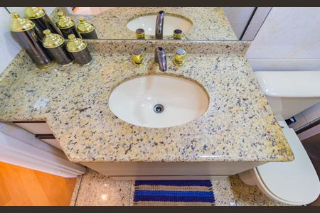 Apartamento à venda com 156m², 4 quartos e 4 vagas Apartamento à venda com 156m², 4 quartos e 4 vagasDetalhe Banheiro - Suíte 1