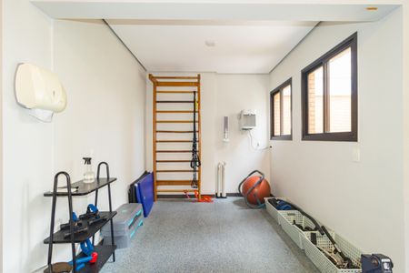 Apartamento à venda com 156m², 4 quartos e 4 vagas Apartamento à venda com 156m², 4 quartos e 4 vagasAcademia