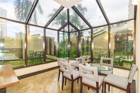 Apartamento à venda com 156m², 4 quartos e 4 vagas Apartamento à venda com 156m², 4 quartos e 4 vagasSalão de Festas