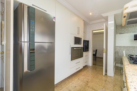 Apartamento à venda com 156m², 4 quartos e 4 vagas Apartamento à venda com 156m², 4 quartos e 4 vagasCozinha