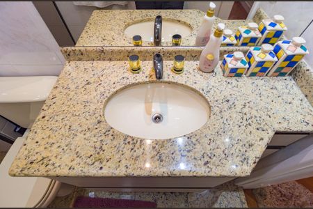 Apartamento à venda com 156m², 4 quartos e 4 vagas Apartamento à venda com 156m², 4 quartos e 4 vagasDetalhe Banheiro - Suíte 2