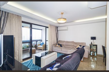 Apartamento à venda com 156m², 4 quartos e 4 vagas Apartamento à venda com 156m², 4 quartos e 4 vagasSala de Estar