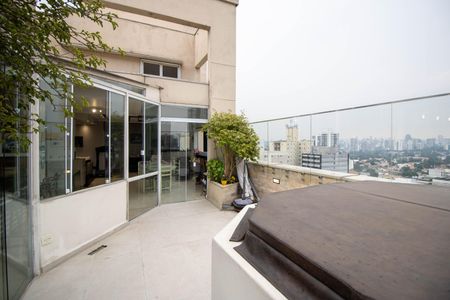 Apartamento à venda com 222m², 3 quartos e 3 vagas Apartamento à venda com 222m², 3 quartos e 3 vagasChurrasqueira