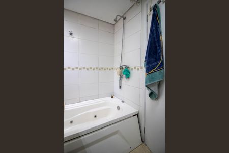 Apartamento à venda com 222m², 3 quartos e 3 vagas Apartamento à venda com 222m², 3 quartos e 3 vagasBanheiro Suíte 3