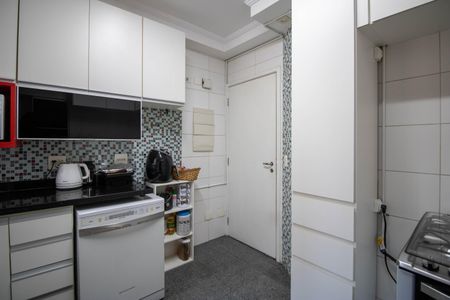 Apartamento à venda com 222m², 3 quartos e 3 vagas Apartamento à venda com 222m², 3 quartos e 3 vagasCozinha