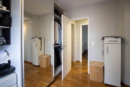 Apartamento à venda com 222m², 3 quartos e 3 vagas Apartamento à venda com 222m², 3 quartos e 3 vagasSuíte 1