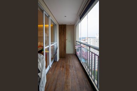 Sacada  de apartamento à venda com 3 quartos, 222m² em Vila Progredior, São Paulo