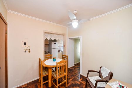 Sala de apartamento para alugar com 1 quarto, 33m² em Vila Ipiranga, Porto Alegre