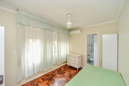 Suíte de apartamento para alugar com 1 quarto, 33m² em Vila Ipiranga, Porto Alegre