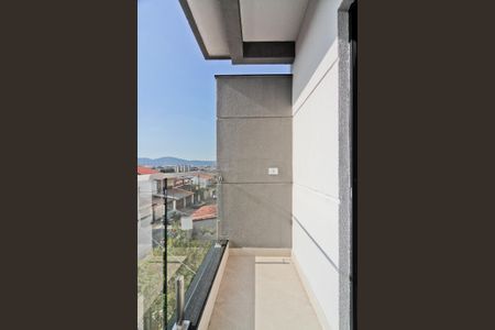 Casa à venda com 130m², 2 quartos e 2 vagas Casa à venda com 130m², 2 quartos e 2 vagasVaranda