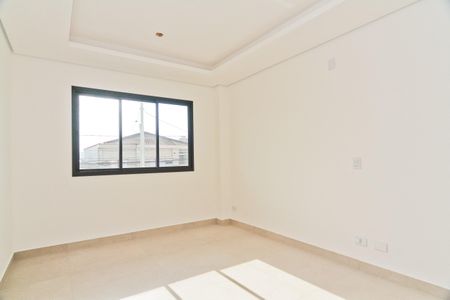 Casa à venda com 130m², 2 quartos e 2 vagas Casa à venda com 130m², 2 quartos e 2 vagasSala