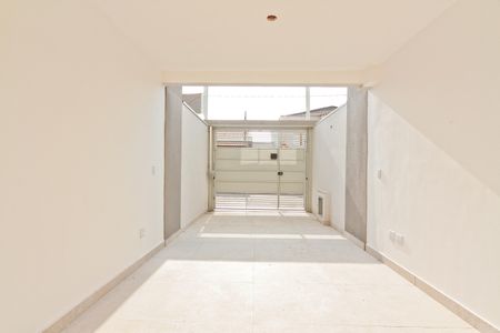 Casa à venda com 130m², 2 quartos e 2 vagas Casa à venda com 130m², 2 quartos e 2 vagasÁrea externa