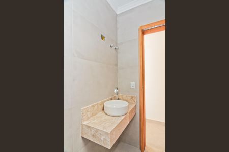 Casa à venda com 130m², 2 quartos e 2 vagas Casa à venda com 130m², 2 quartos e 2 vagasBanheiro da Suíte 1