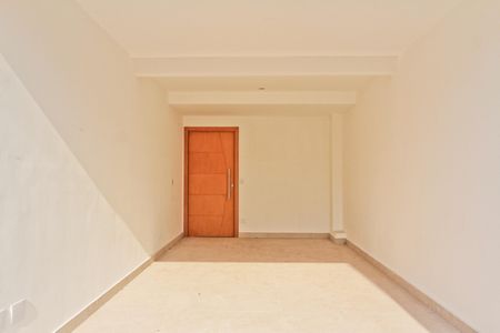 Casa à venda com 130m², 2 quartos e 2 vagas Casa à venda com 130m², 2 quartos e 2 vagasÁrea externa