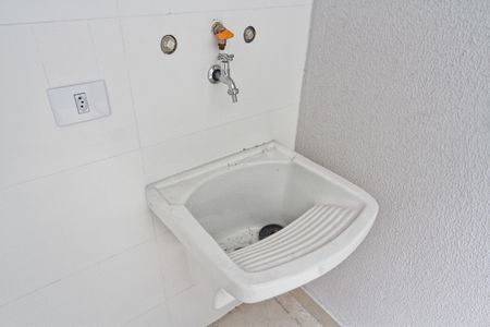 Casa à venda com 130m², 2 quartos e 2 vagas Casa à venda com 130m², 2 quartos e 2 vagasÁrea de Serviço