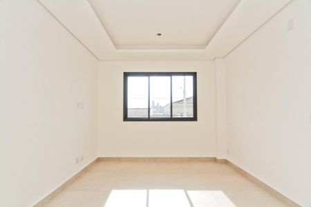 Casa à venda com 130m², 2 quartos e 2 vagas Casa à venda com 130m², 2 quartos e 2 vagasSala