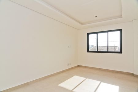 Casa à venda com 130m², 2 quartos e 2 vagas Casa à venda com 130m², 2 quartos e 2 vagasSala