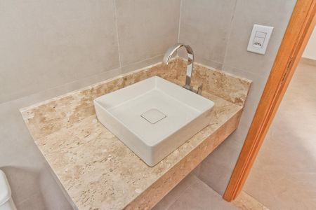 Casa à venda com 130m², 2 quartos e 2 vagas Casa à venda com 130m², 2 quartos e 2 vagasBanheiro da Suíte 2