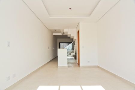 Casa à venda com 130m², 2 quartos e 2 vagas Casa à venda com 130m², 2 quartos e 2 vagasSala