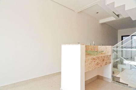 Casa à venda com 130m², 2 quartos e 2 vagas Casa à venda com 130m², 2 quartos e 2 vagasLavabo