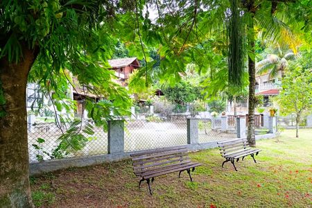 Casa de condomínio para alugar com 256m², 4 quartos e 1 vagaÁrea comum