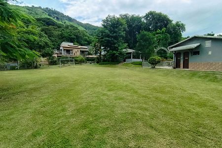 Casa de condomínio para alugar com 256m², 4 quartos e 1 vagaQuadra