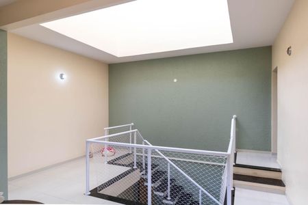 Casa de condomínio para alugar com 256m², 4 quartos e 1 vagaHall de circulação